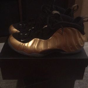 Air foamposite gold
